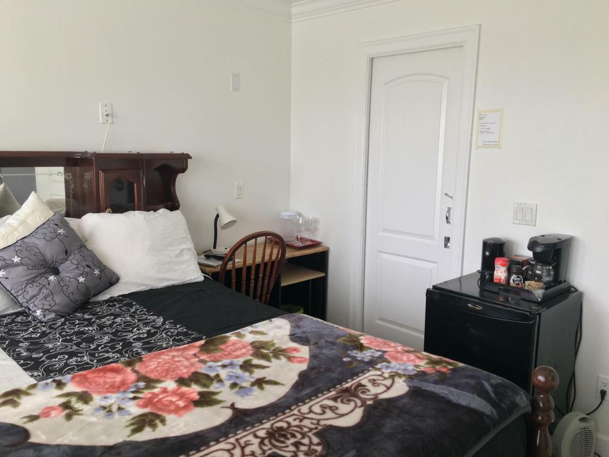 White House Bed And Breakfast แวนคูเวอร์ ภายนอก รูปภาพ