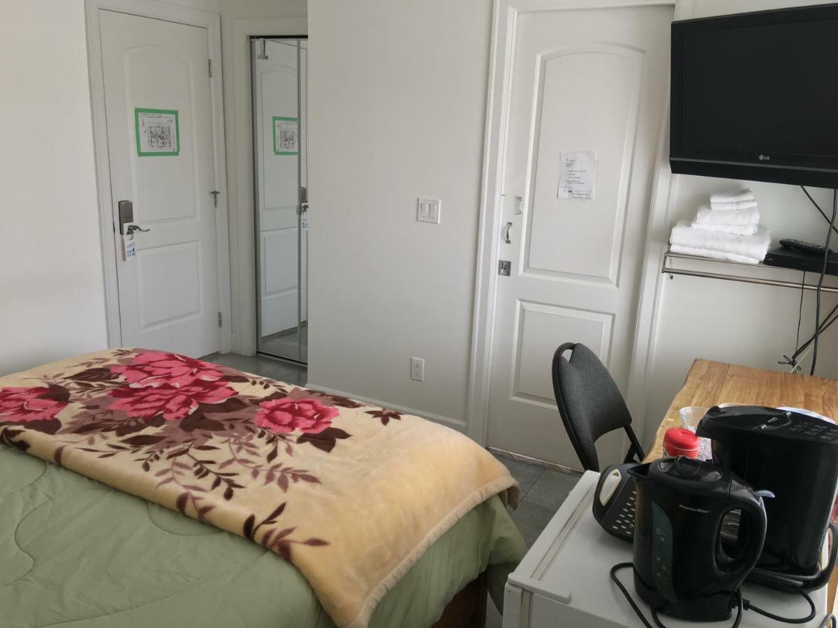 White House Bed And Breakfast แวนคูเวอร์ ภายนอก รูปภาพ