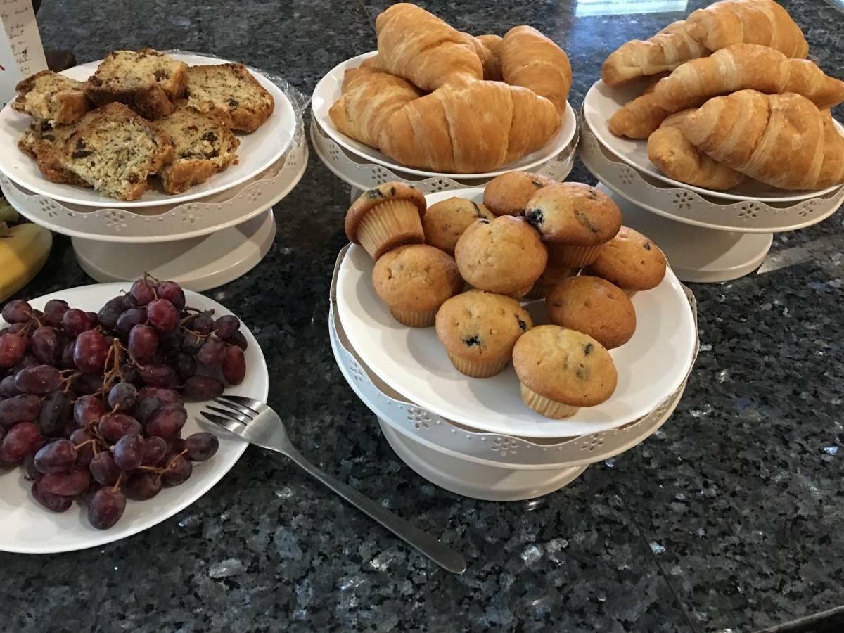 White House Bed And Breakfast แวนคูเวอร์ ภายนอก รูปภาพ